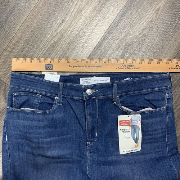 Levi Strauss Womens Size 16 33 Blue Stretch Denim Mid Rise Signature Skinny Crop - Picture 4 of 7